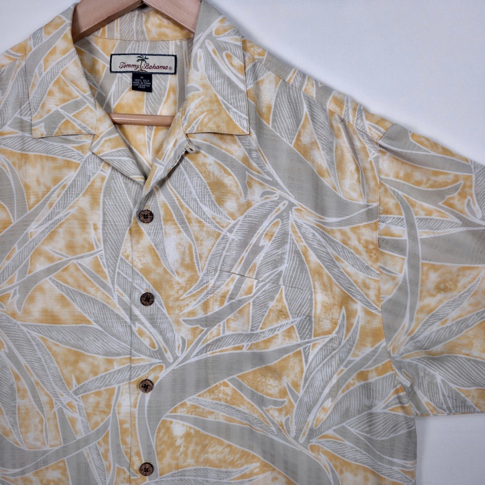 Tommy Bahama Silk Camp Shirt‎ Mens M Yellow Grey Tropical Palm Leaf Print